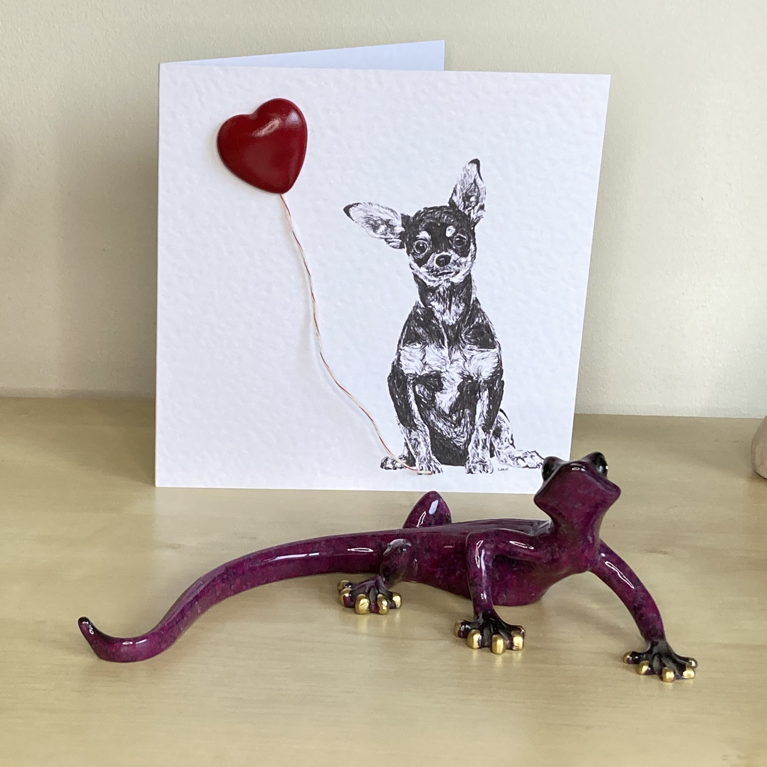 Chihuahua 15cm greetings card with 3D red heart balloon