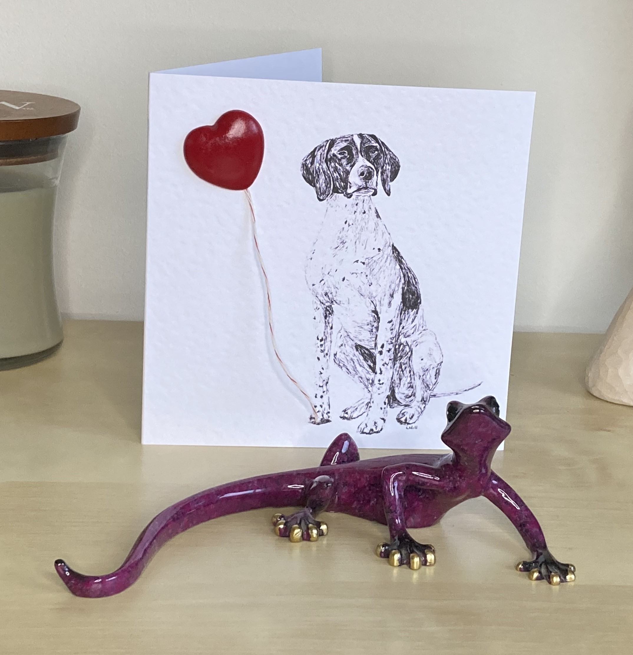 English Pointer 15cm greetings card with 3D red heart balloon